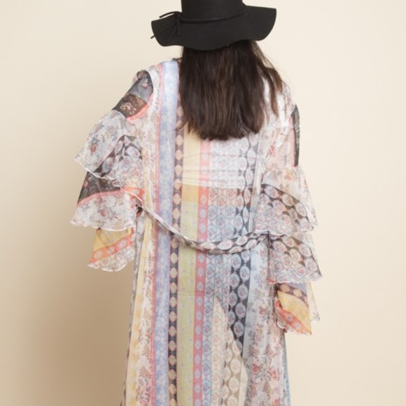 NWT- Women's Multi-Print Belted Duster - Picture 3 of 5